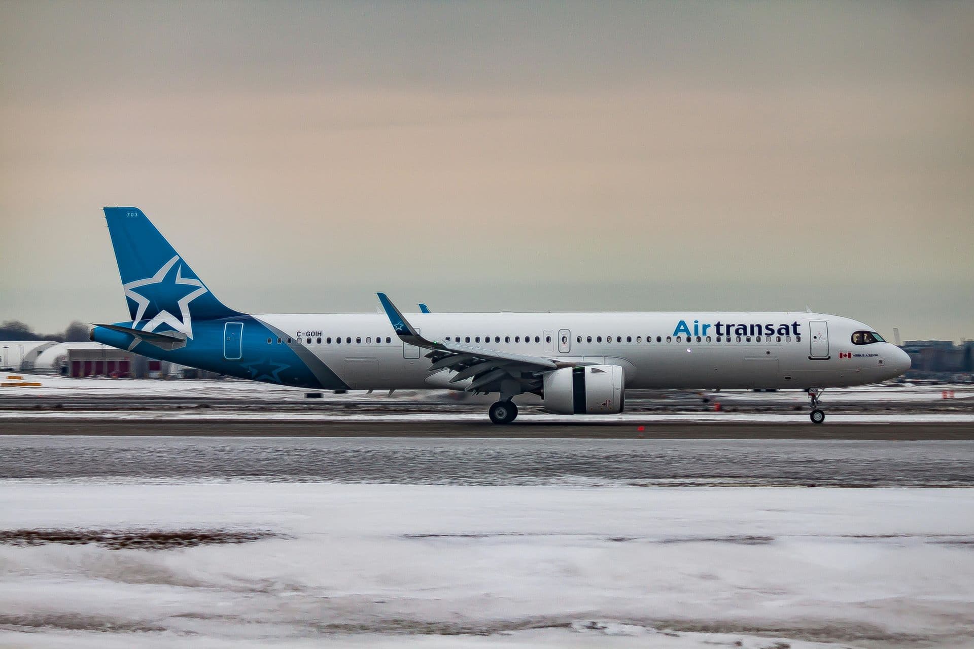 Airlines as Storytellers: Marketing Tourism Through Flights