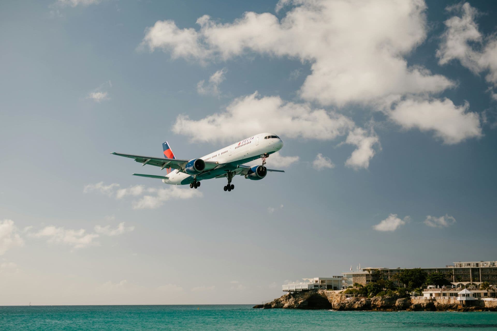 Elevating Travel from the Sky: Airline Innovations That Inspire Your Next Destination