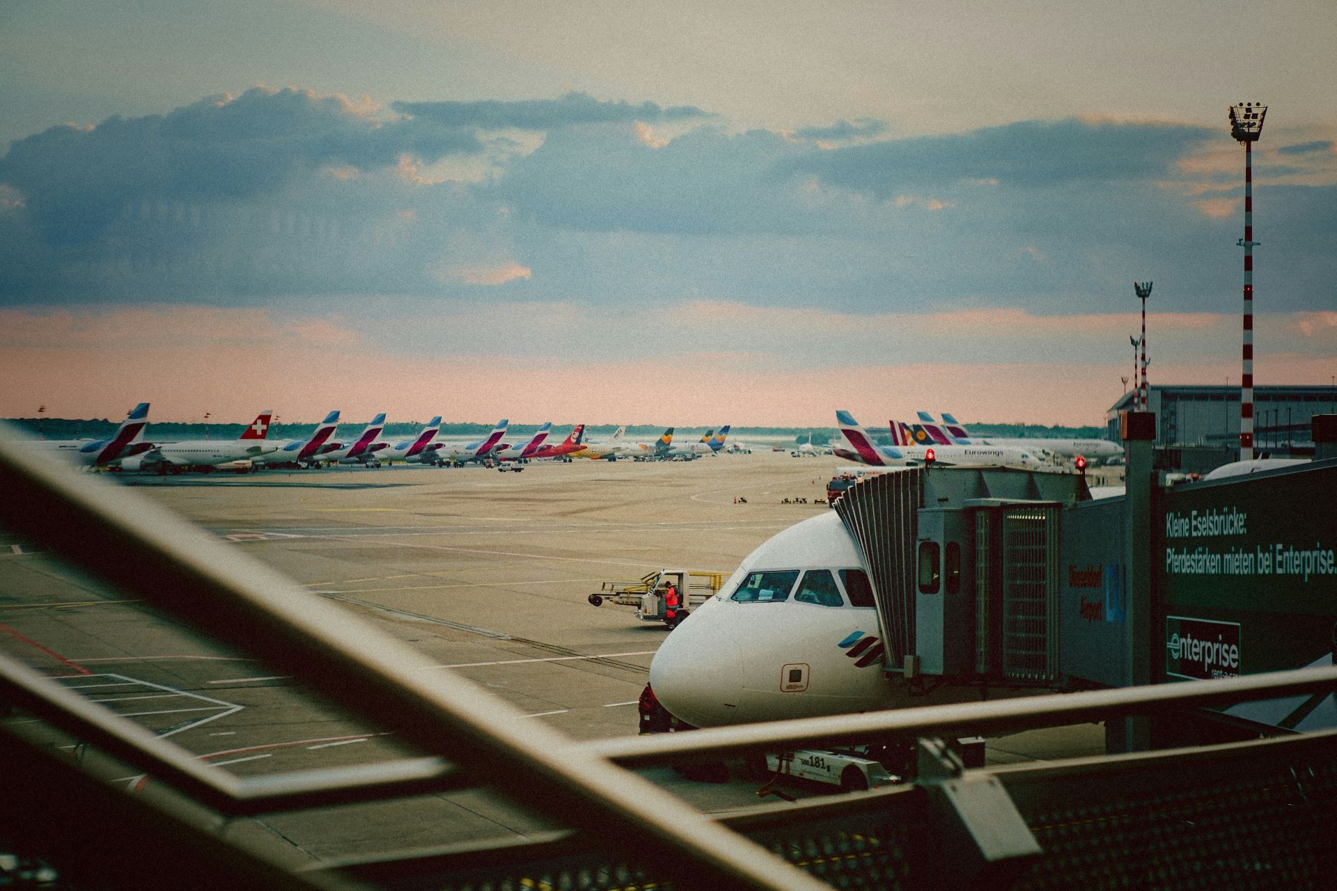 Multi‑City Magic How Airlines Turn Stopovers into Full Travel Experiences-2