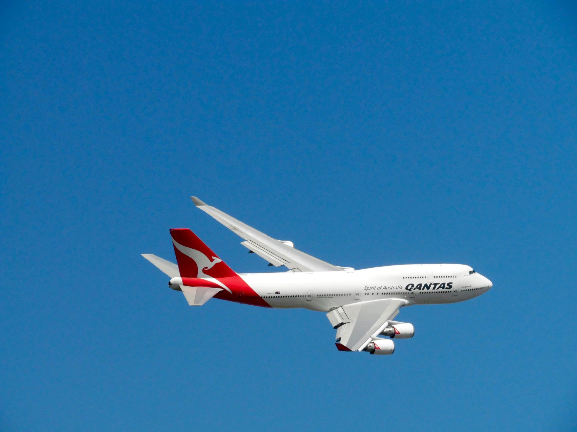 airline-social-media-driving-destination-tourism-hype-now