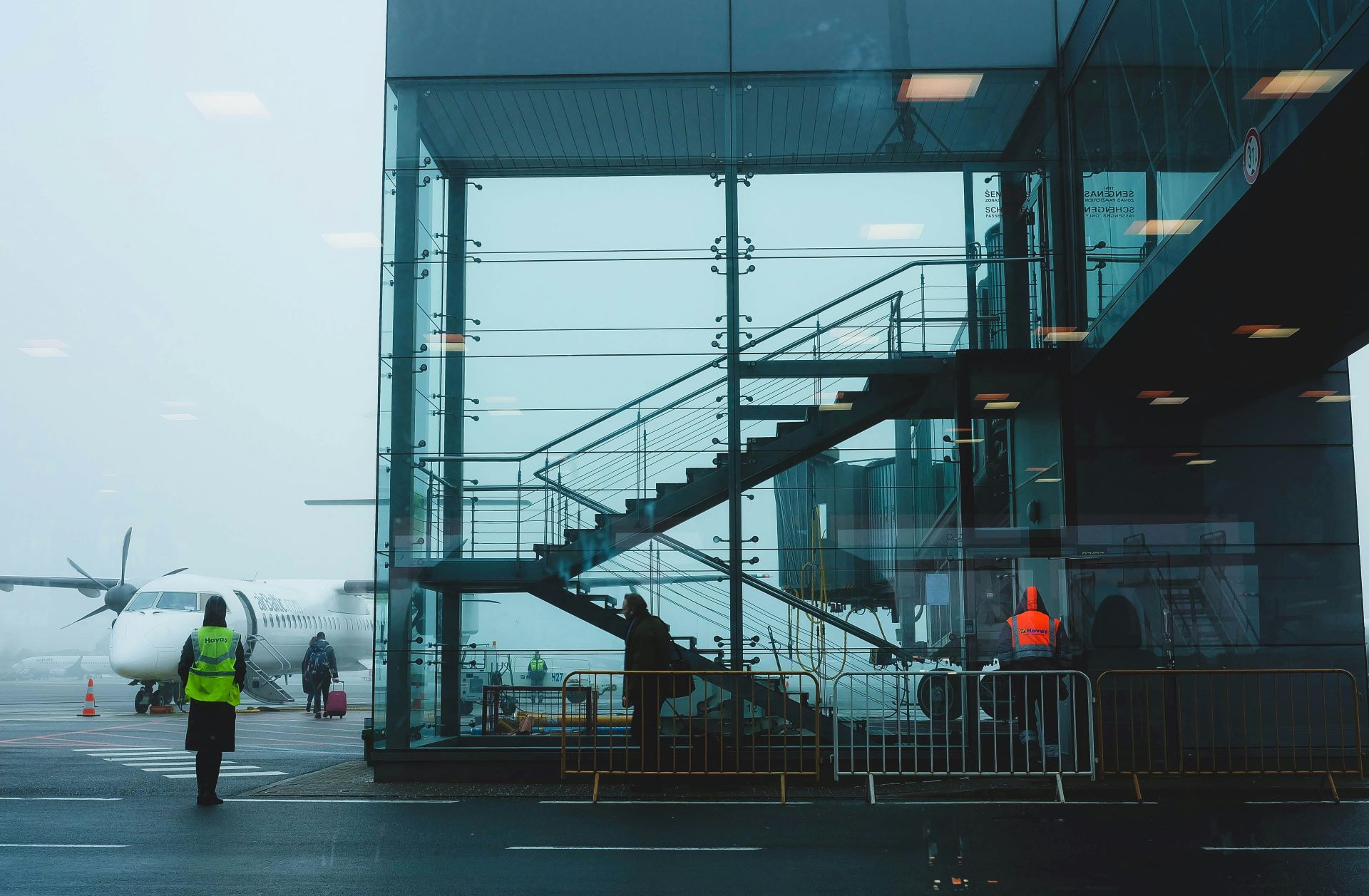 airport-infrastructure-and-tourism-growth-2