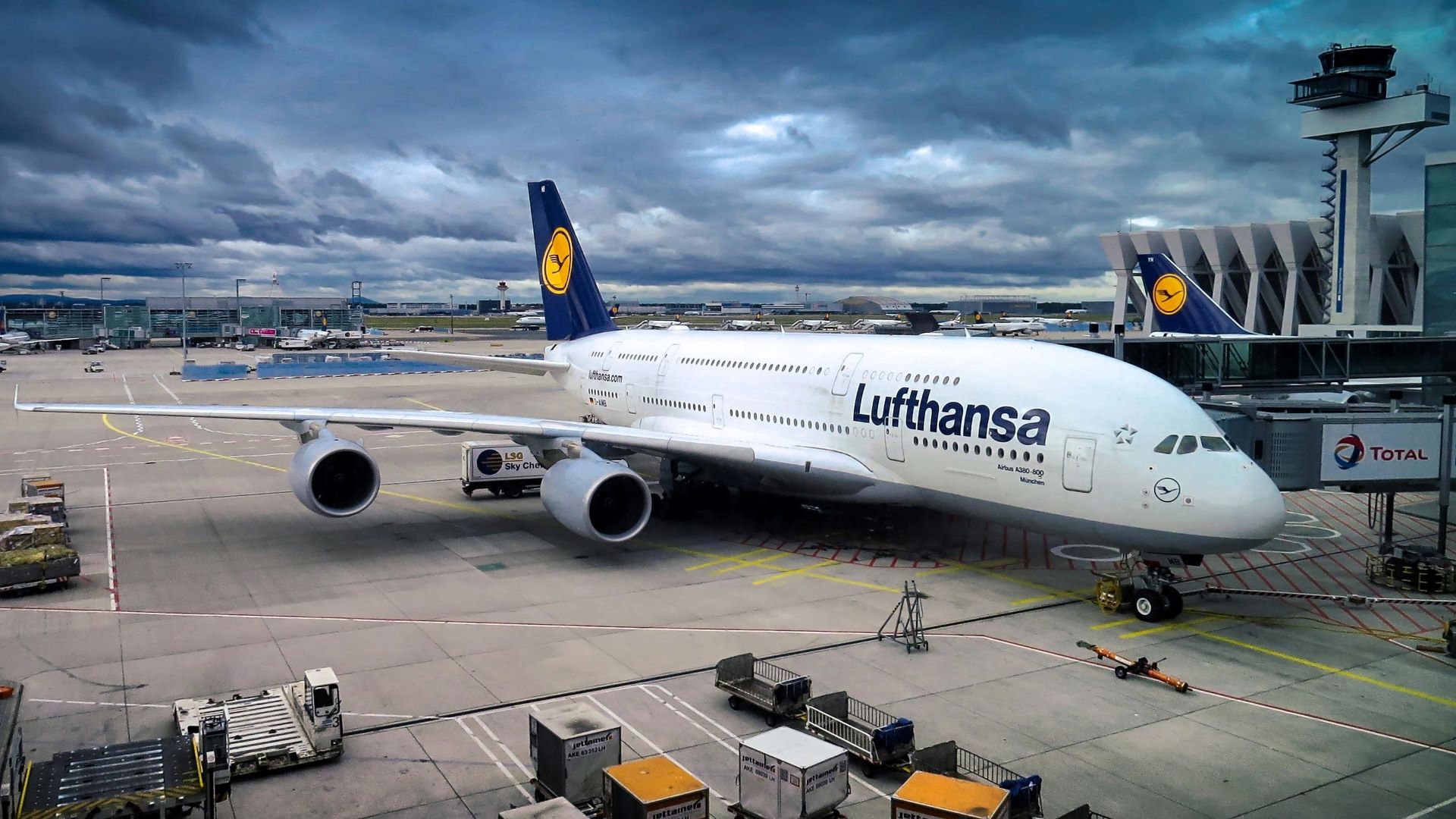 airport-infrastructure-and-tourism-growth