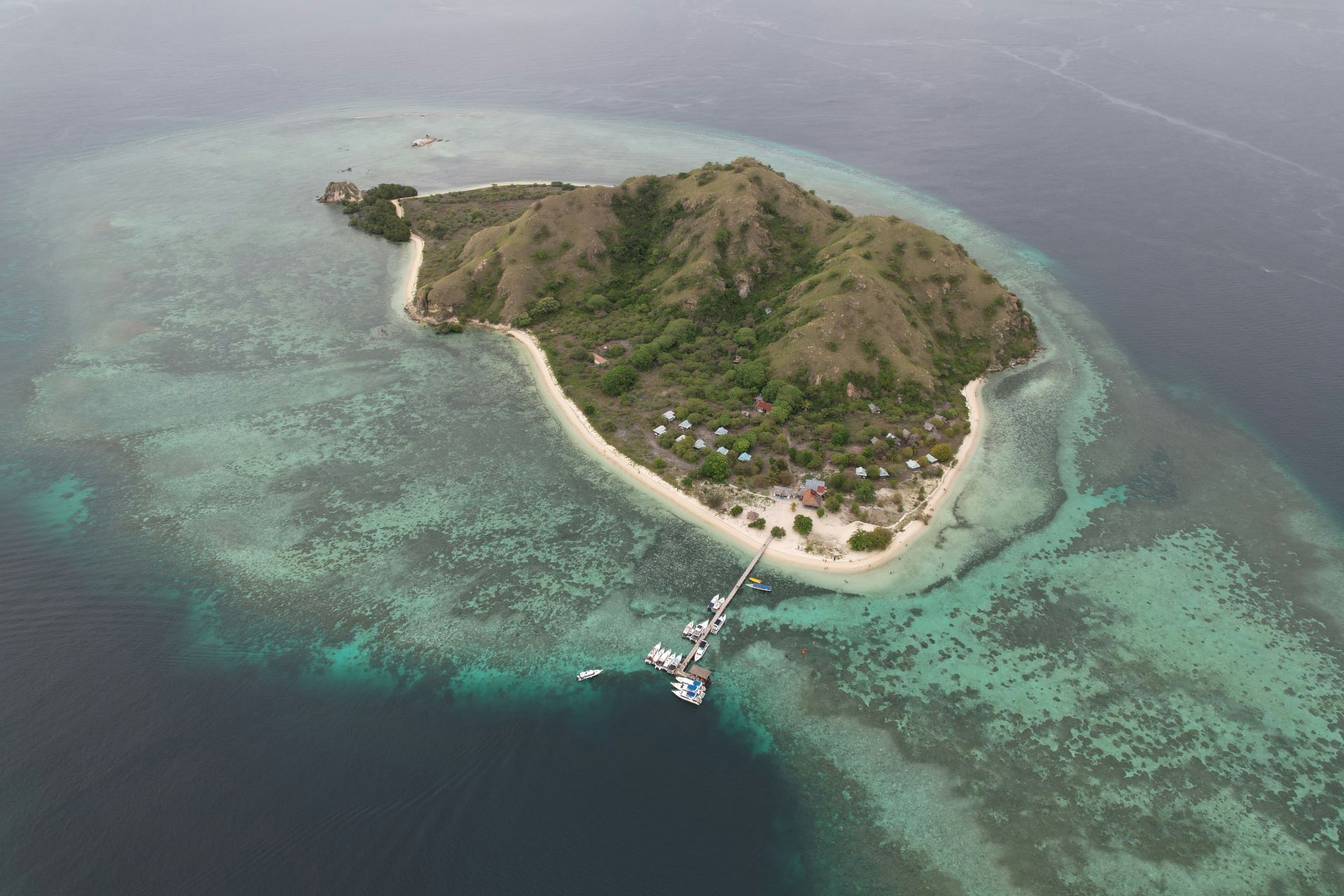 connecting-remote-islands-how-airlines-unlock-hidden‑gem-tourism-2