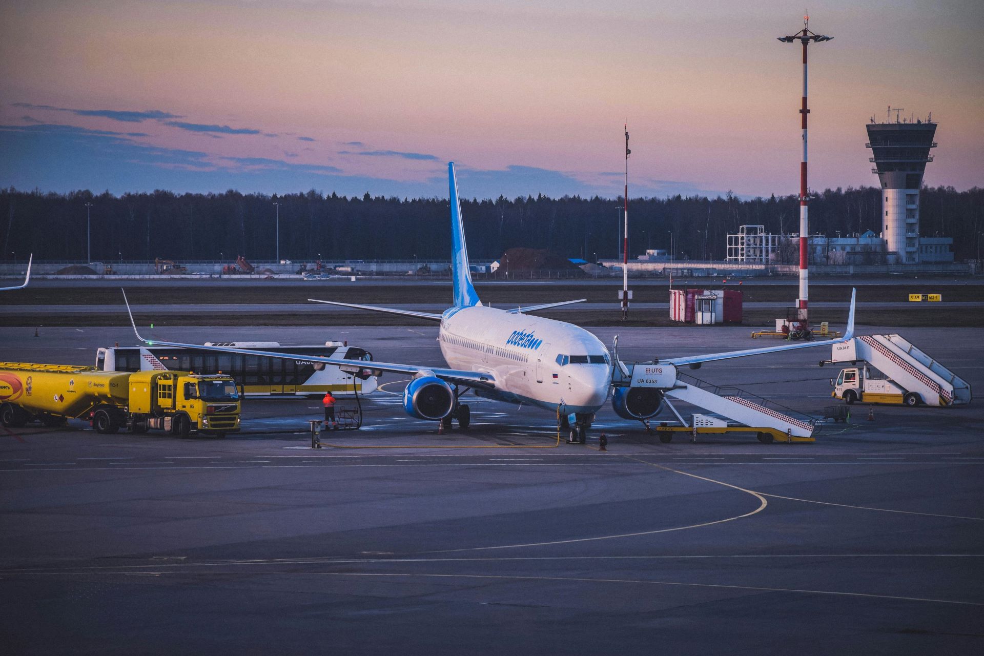 fuel-efficiency-and-the-hidden-math-of-airfares