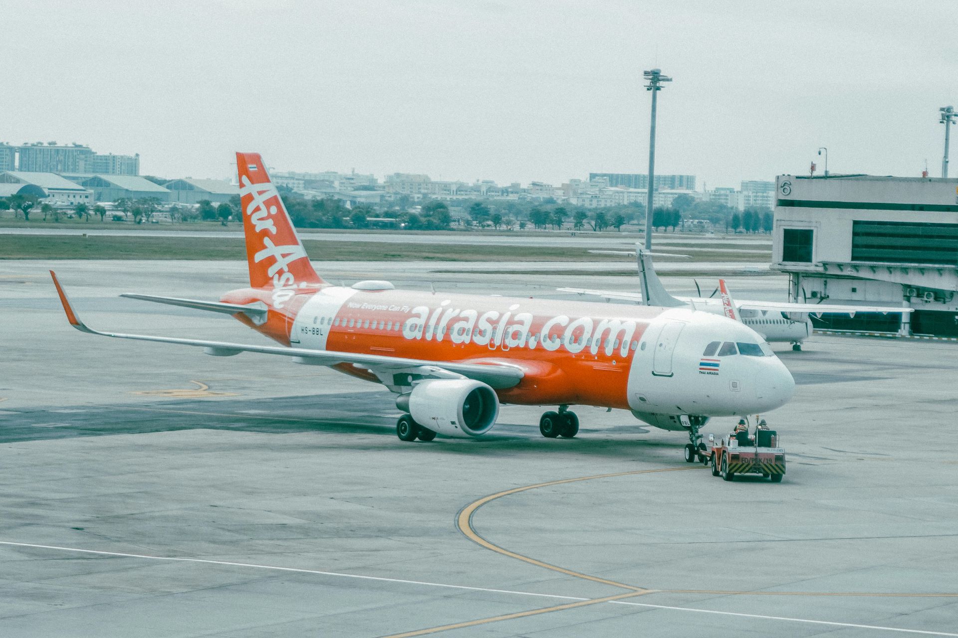 the-environmental-cost-of-commercial-aviation-2