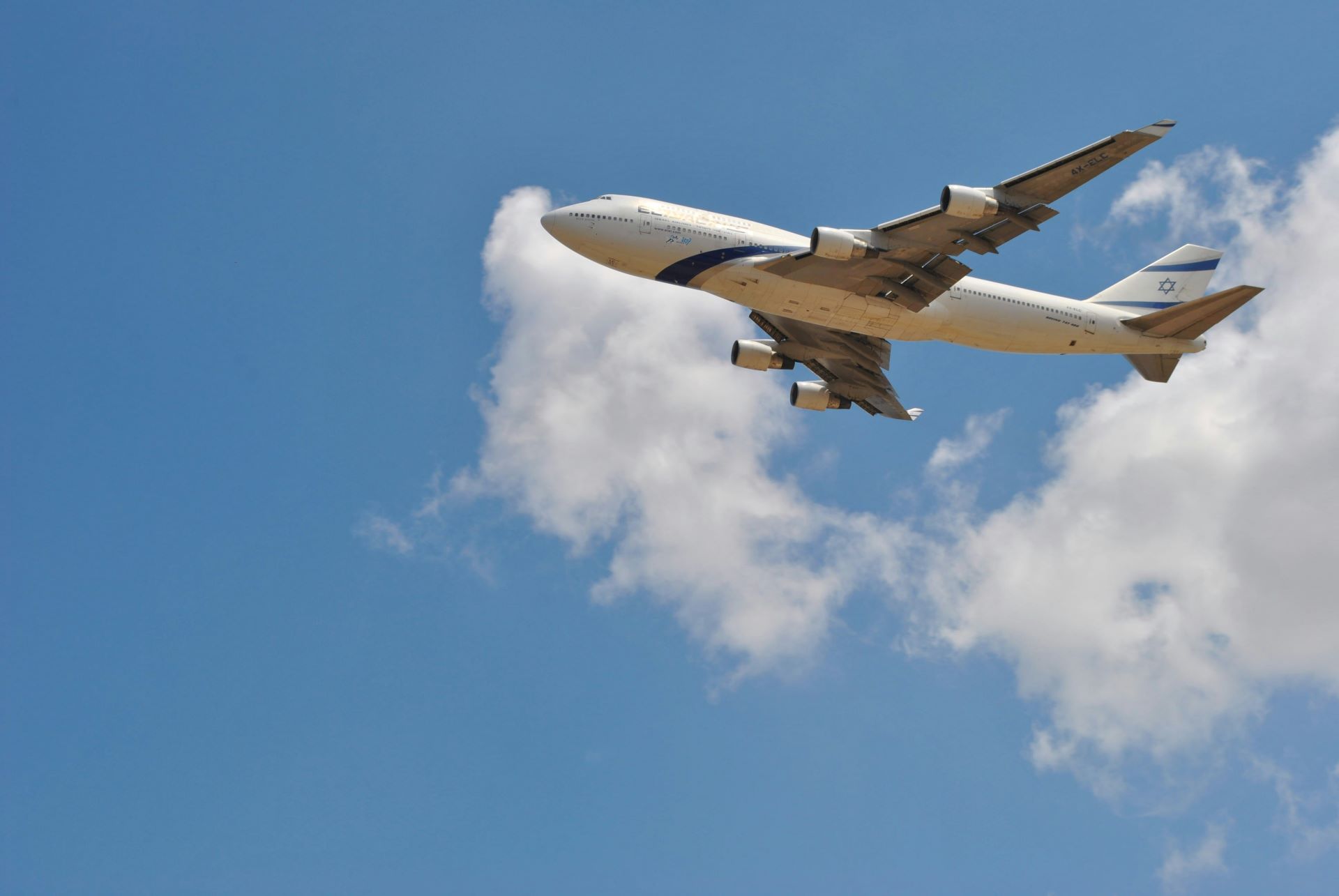 why-airline-reliability-outweighs-luxury-for-modern-tourists-1